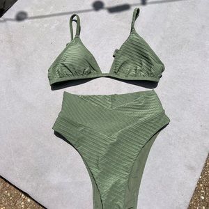 Aerie swimmie